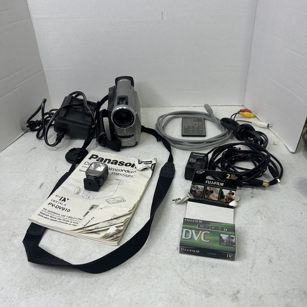 Panasonic Palmcorder PV-DV910 MiniDV Camcorder Bundle with Charger and Manual